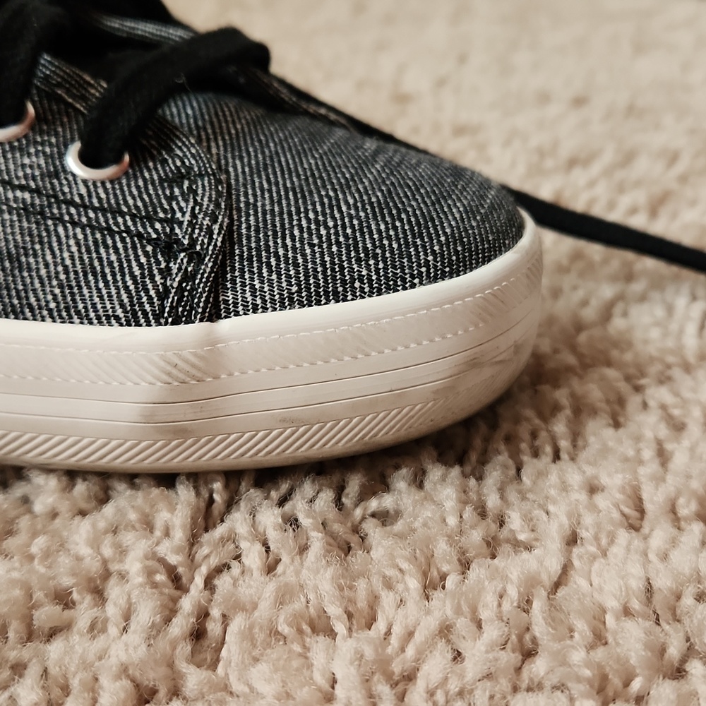 Shoes - Picture 5 of 7